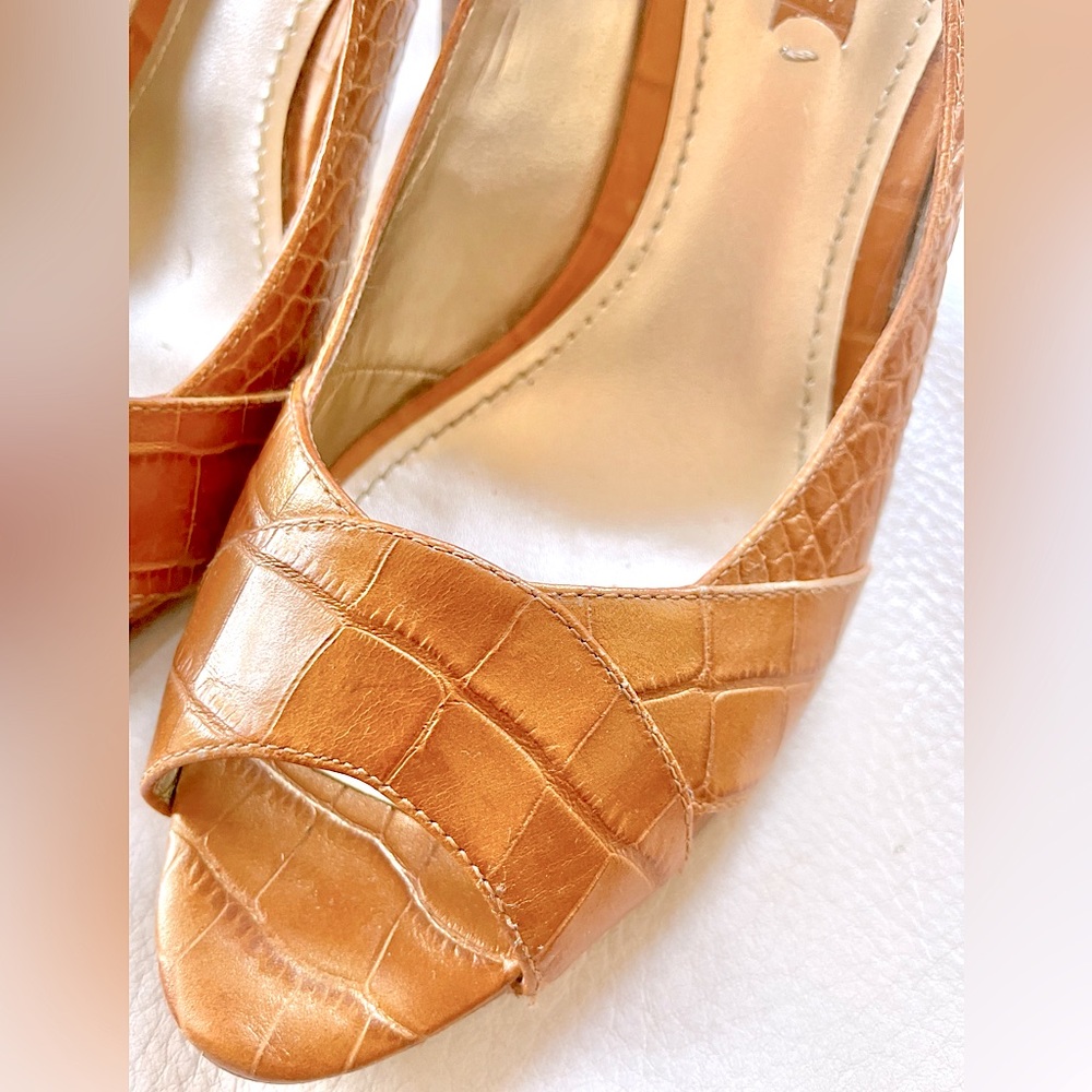 Nine West Sexy Caramel Crocodile Print Peep-Toe Strappy Sling-Back Pumps 3" Heel